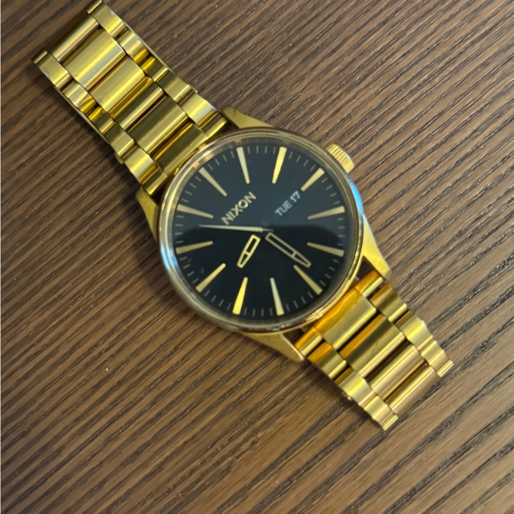 Nixon Sentry Stainless Steel